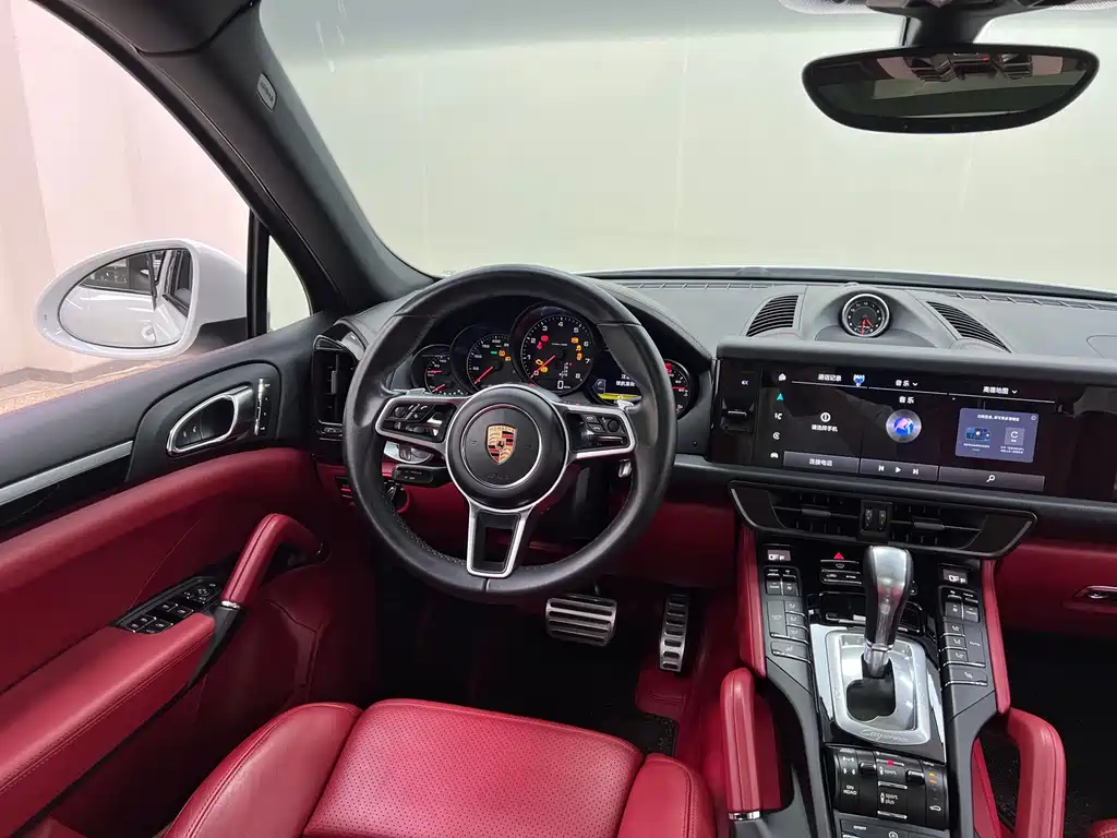 Porsche Cayenne — миниатюра 13