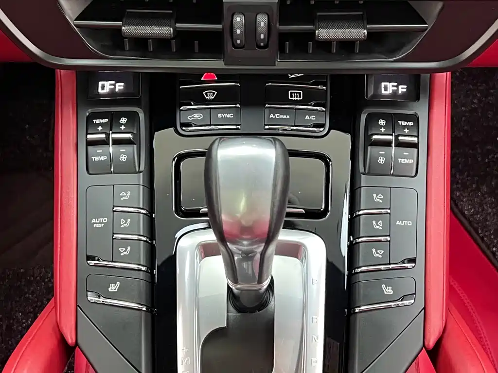 Porsche Cayenne — миниатюра 27