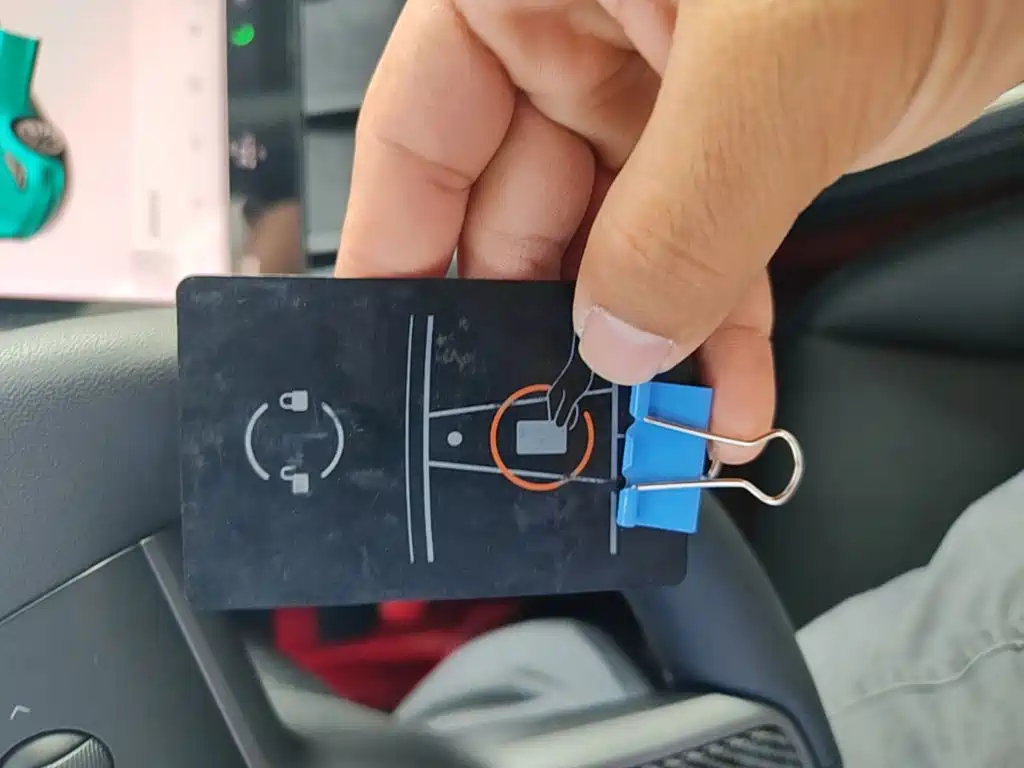 Tesla Model 3 — миниатюра 9