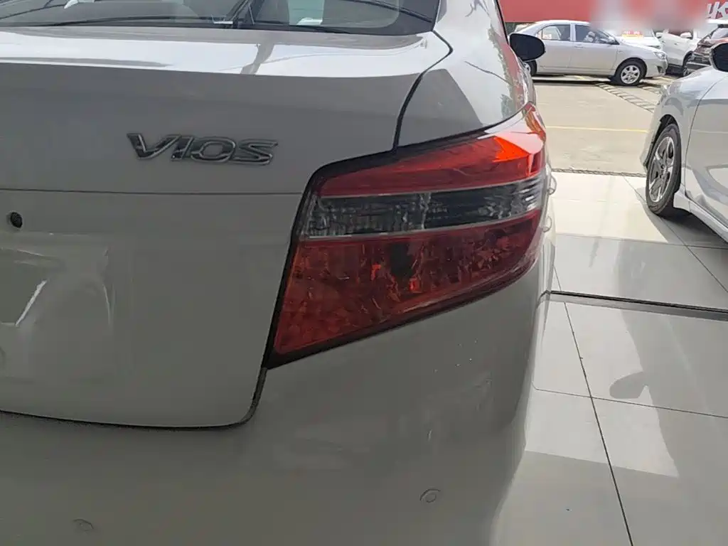 Toyota Vios — миниатюра 8