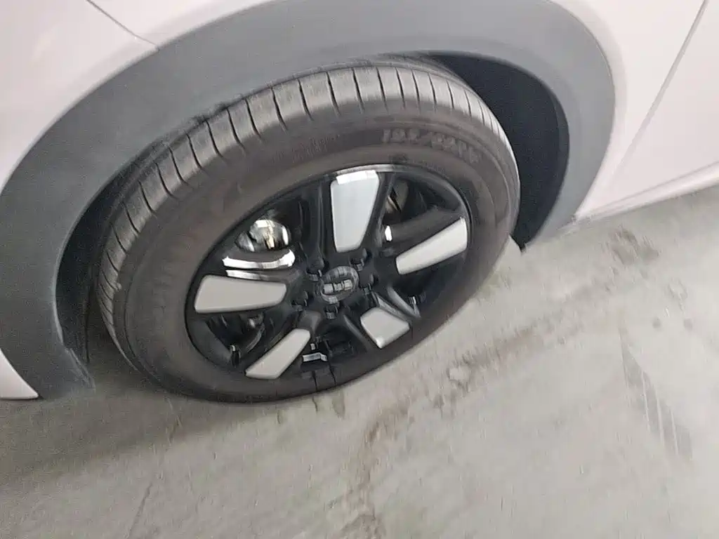 BYD Dolphin — миниатюра 23