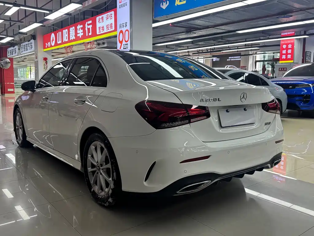 Mercedes-Benz A-Class — миниатюра 10