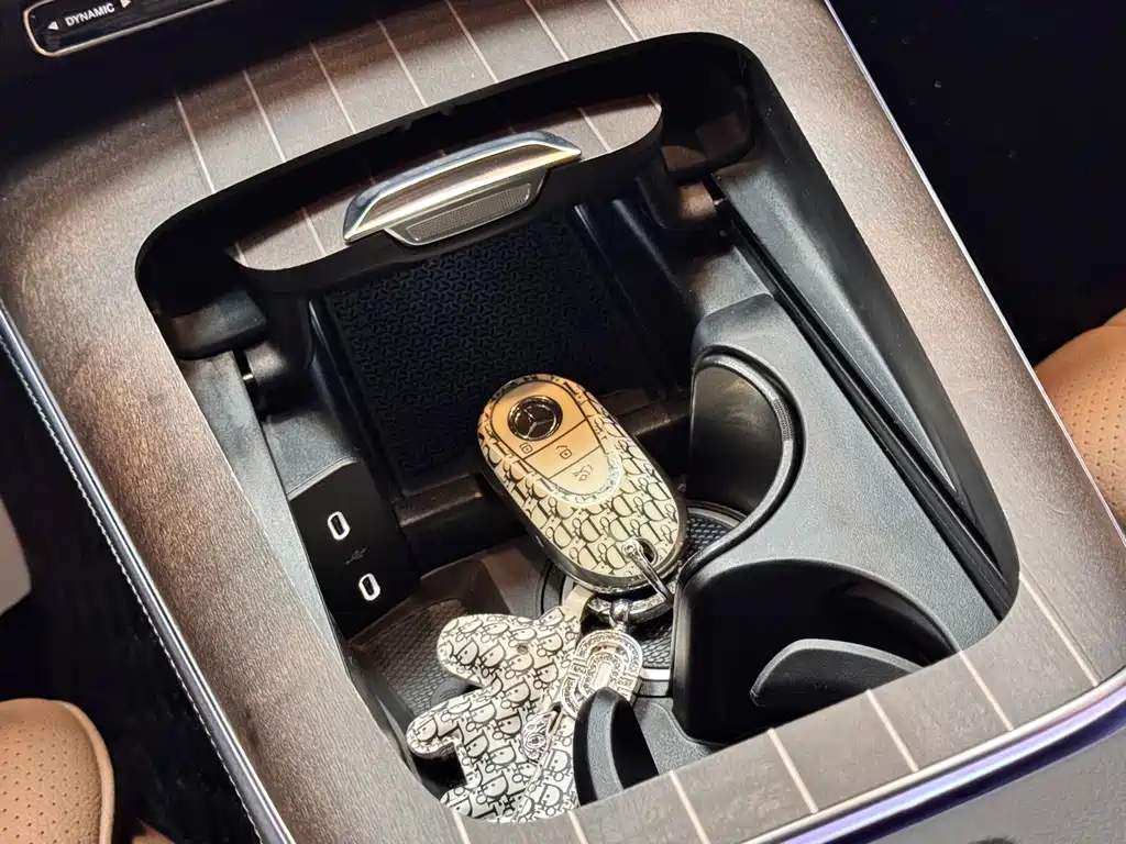 Mercedes-Benz E-Class — миниатюра 19