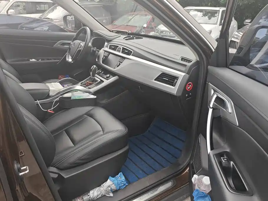 Geely Boyue — миниатюра 8