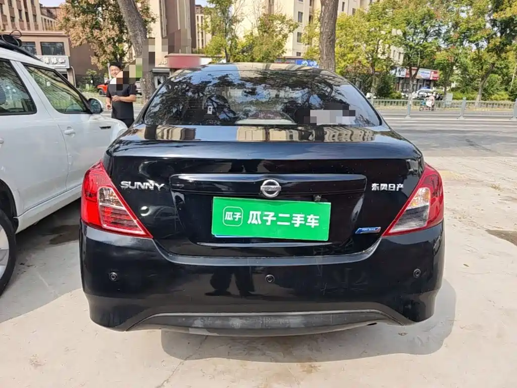 Nissan Sunny — миниатюра 6