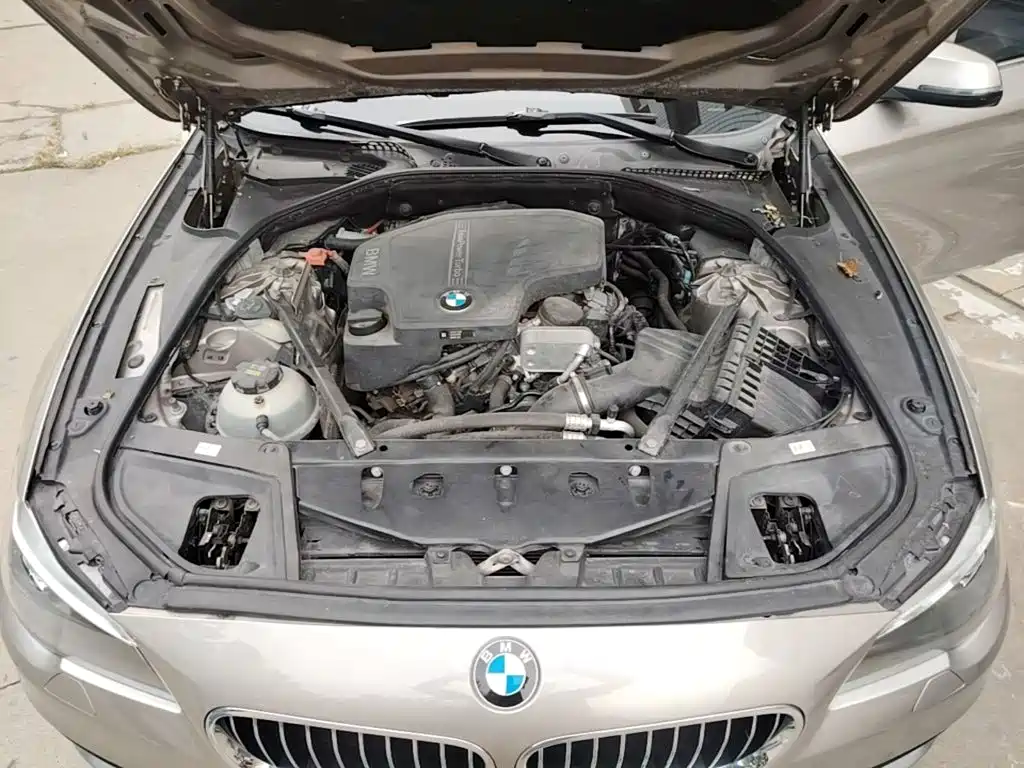 BMW 5 Series (Import) — миниатюра 20