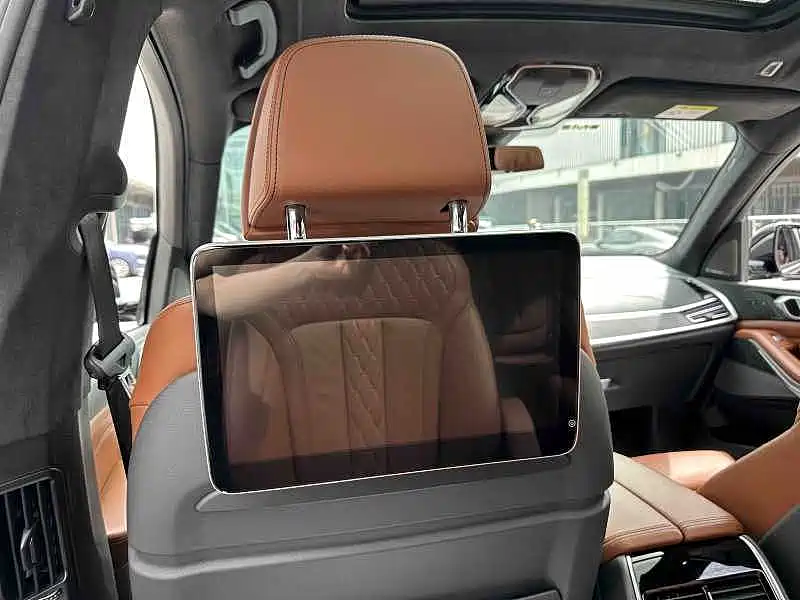 BMW X7 — миниатюра 12