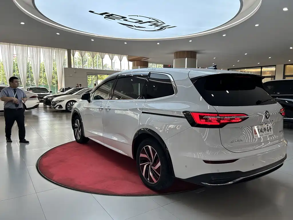 Volkswagen Viloran — миниатюра 7
