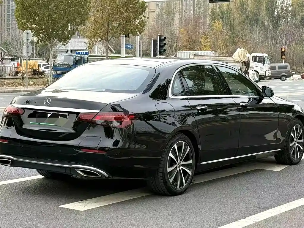 Mercedes-Benz E-Class New Energy — миниатюра 6