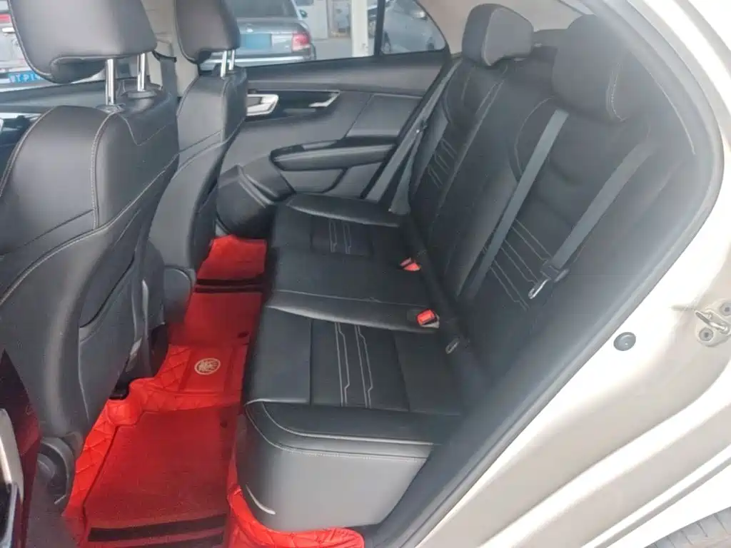 BYD Qin — миниатюра 17