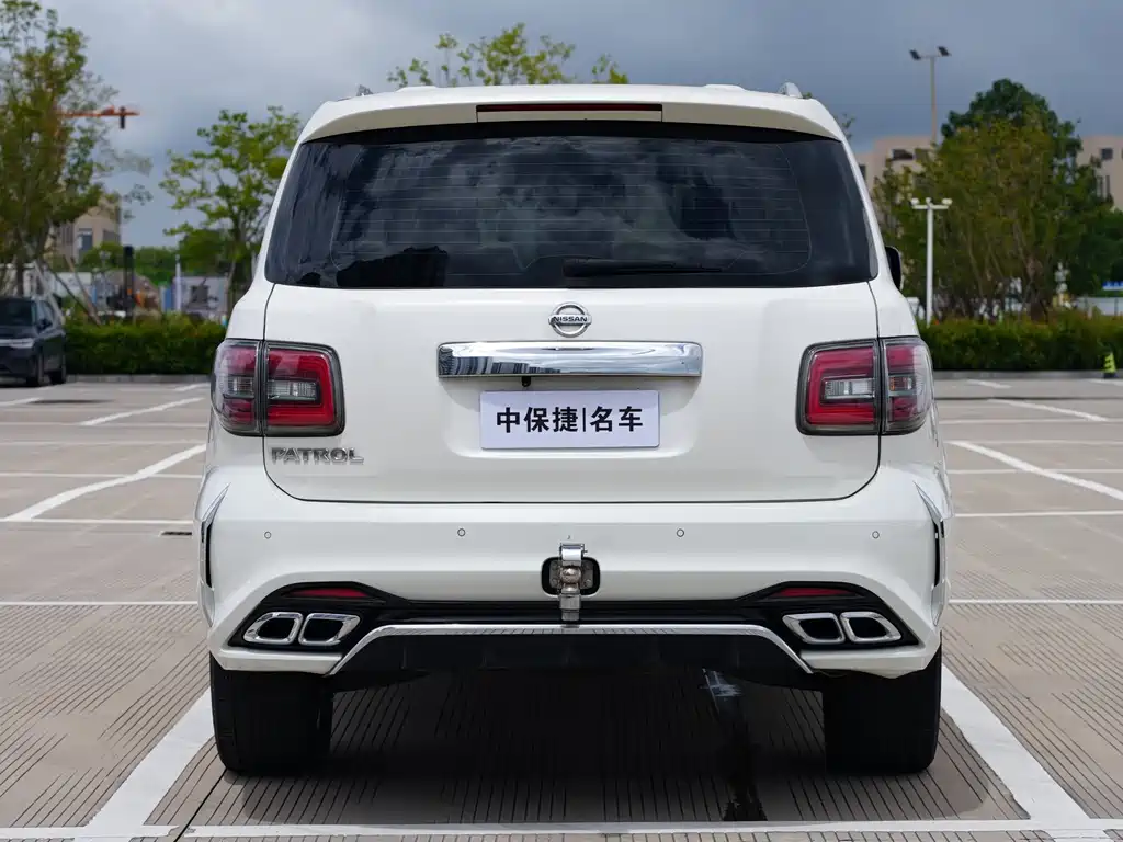 Nissan Patrol — миниатюра 22