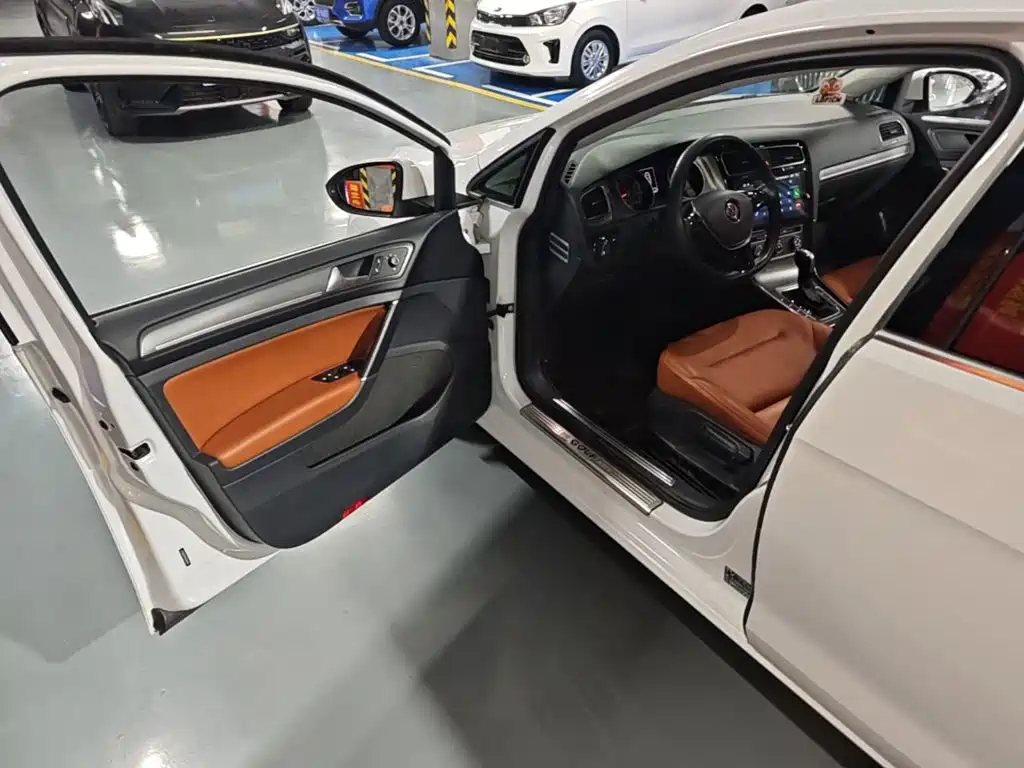 Volkswagen Golf — миниатюра 16