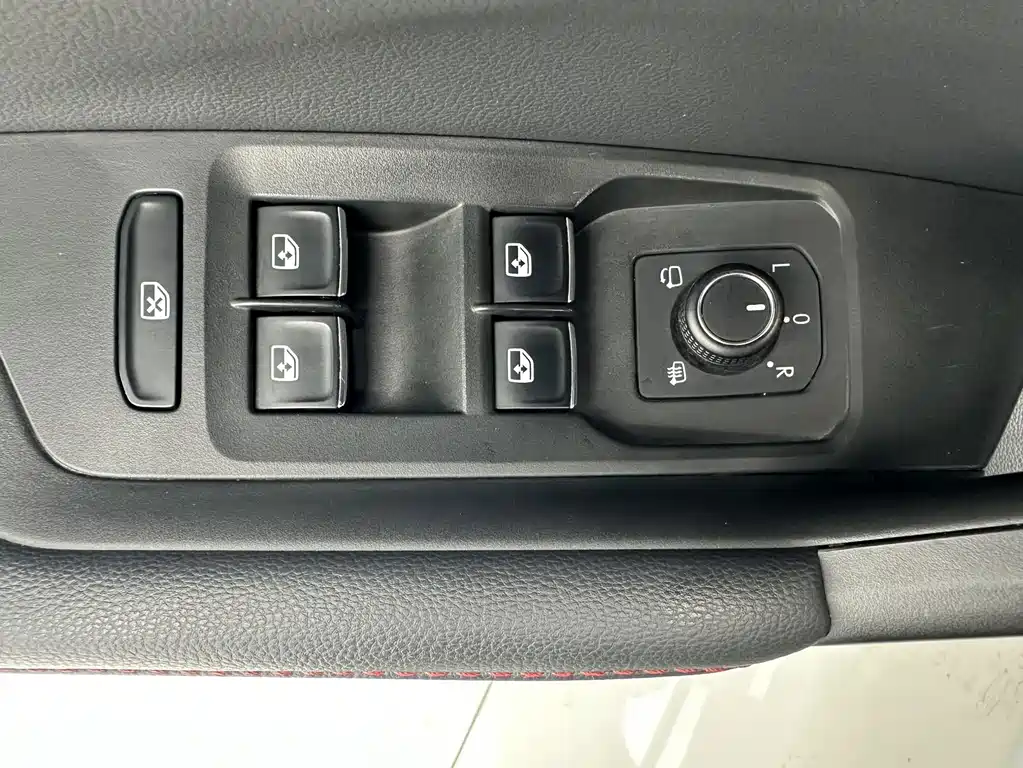 Volkswagen Lavida — миниатюра 11