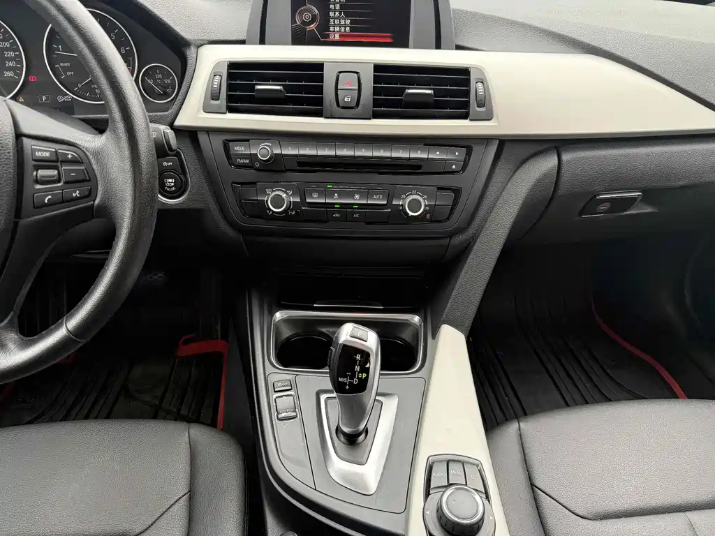 BMW 3 Series — миниатюра 7