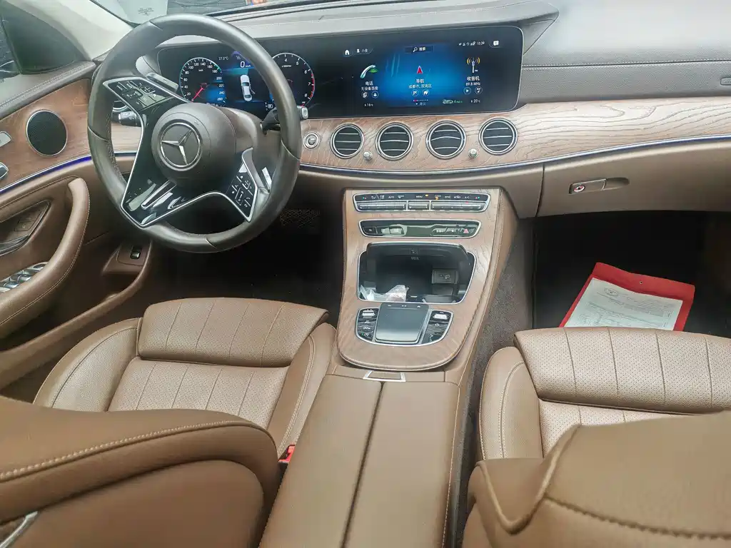 Mercedes-Benz E-Class — миниатюра 4