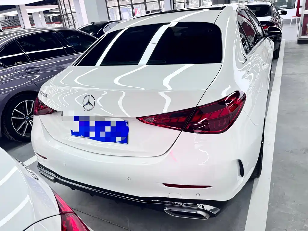Mercedes-Benz C-Class — миниатюра 17