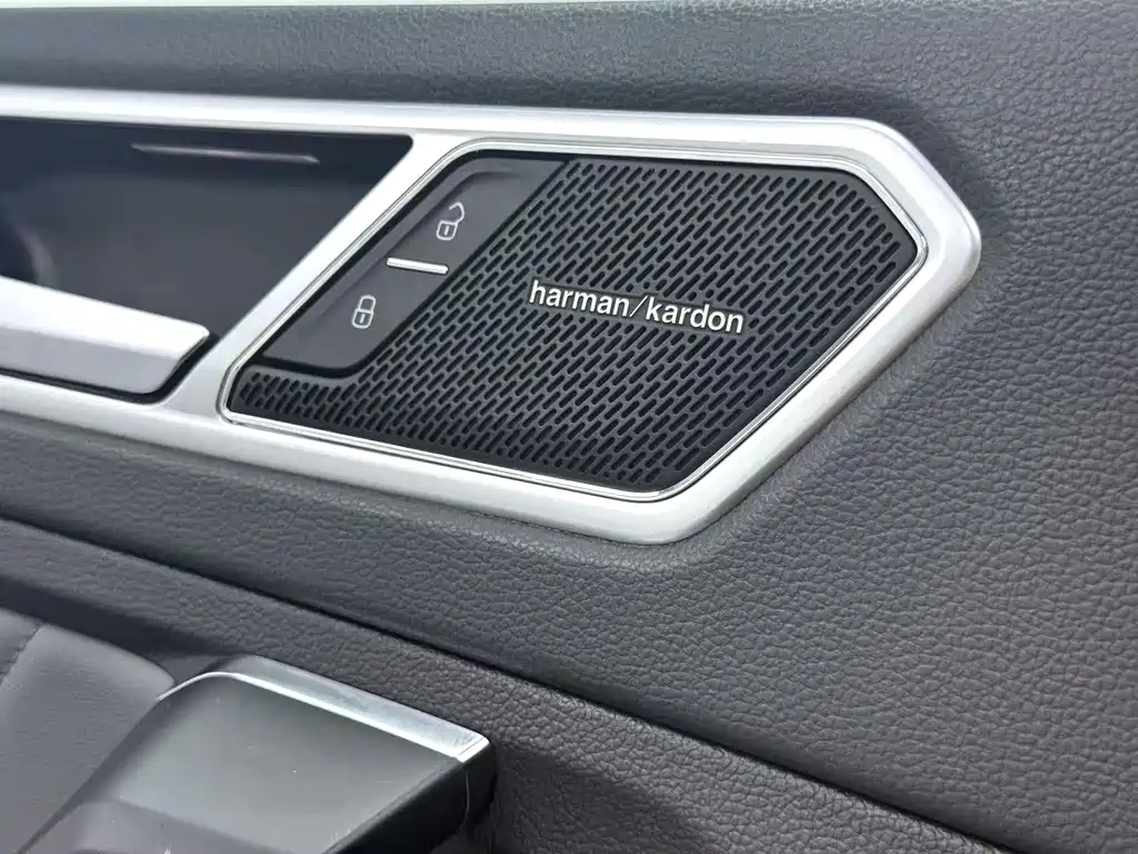 Volkswagen Tiguan L — миниатюра 9