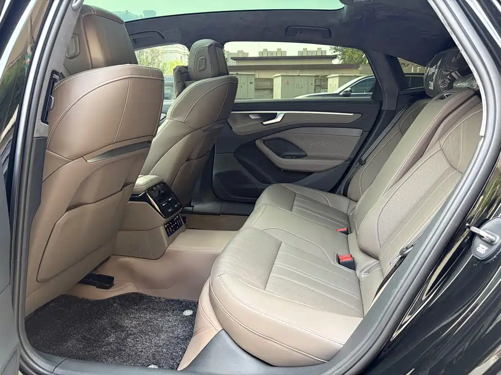 Audi A6L — миниатюра 14
