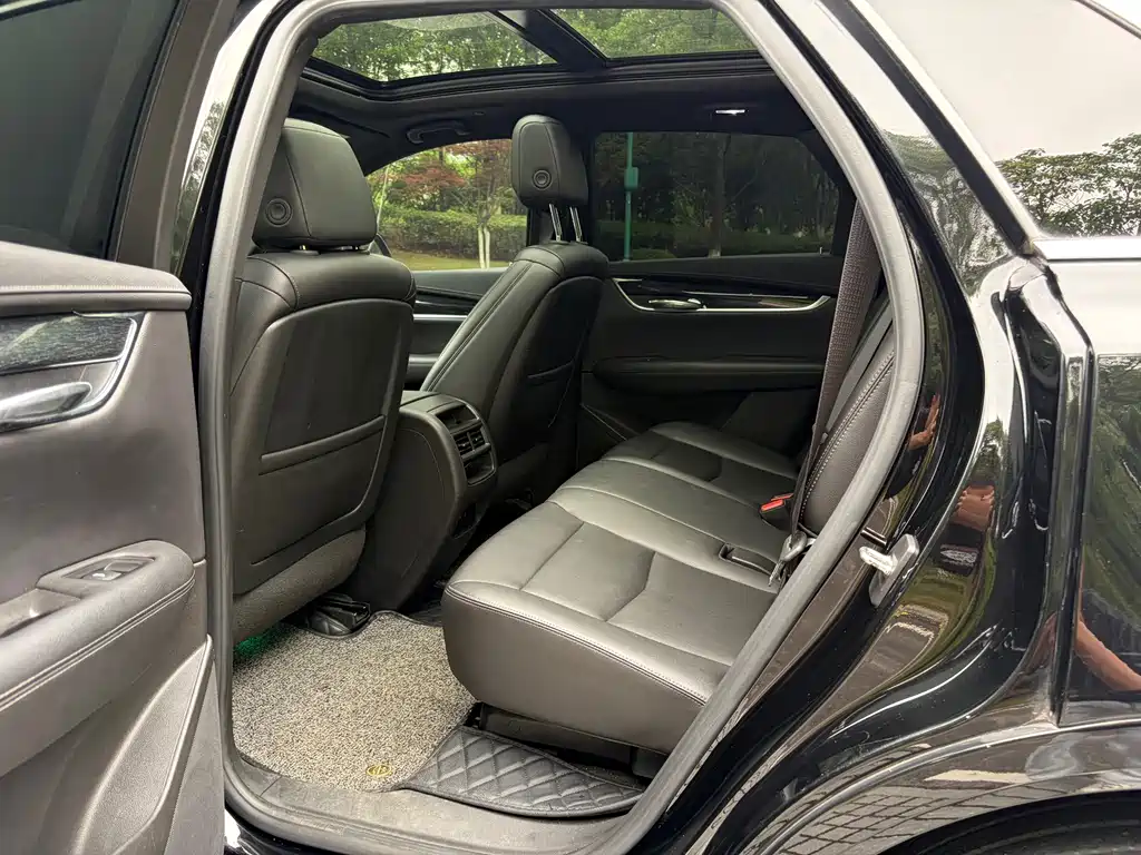Cadillac XT5 — миниатюра 8