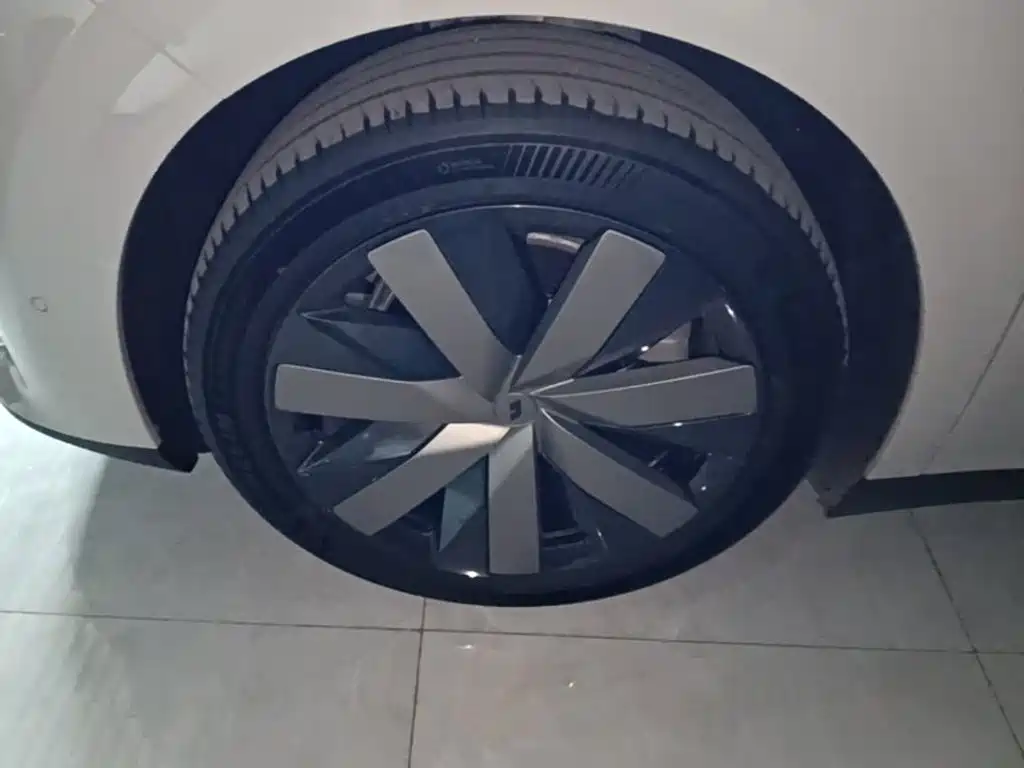 Li Auto Li i8 — миниатюра 23
