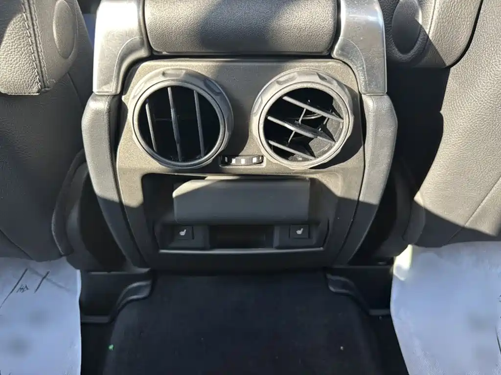 Land Rover Discovery — миниатюра 5