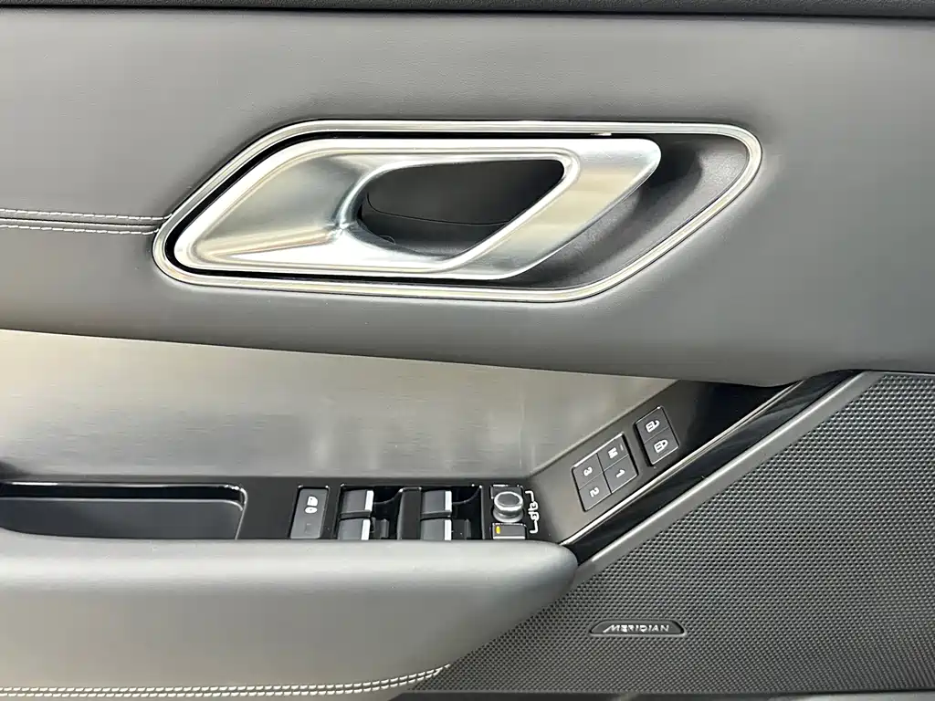 Land Rover Velar — миниатюра 20