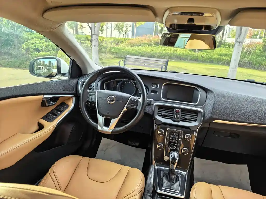 Volvo V40 — миниатюра 14