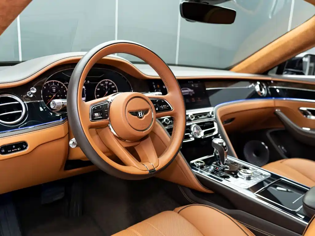 Bentley Flying Spur PHEV — миниатюра 13