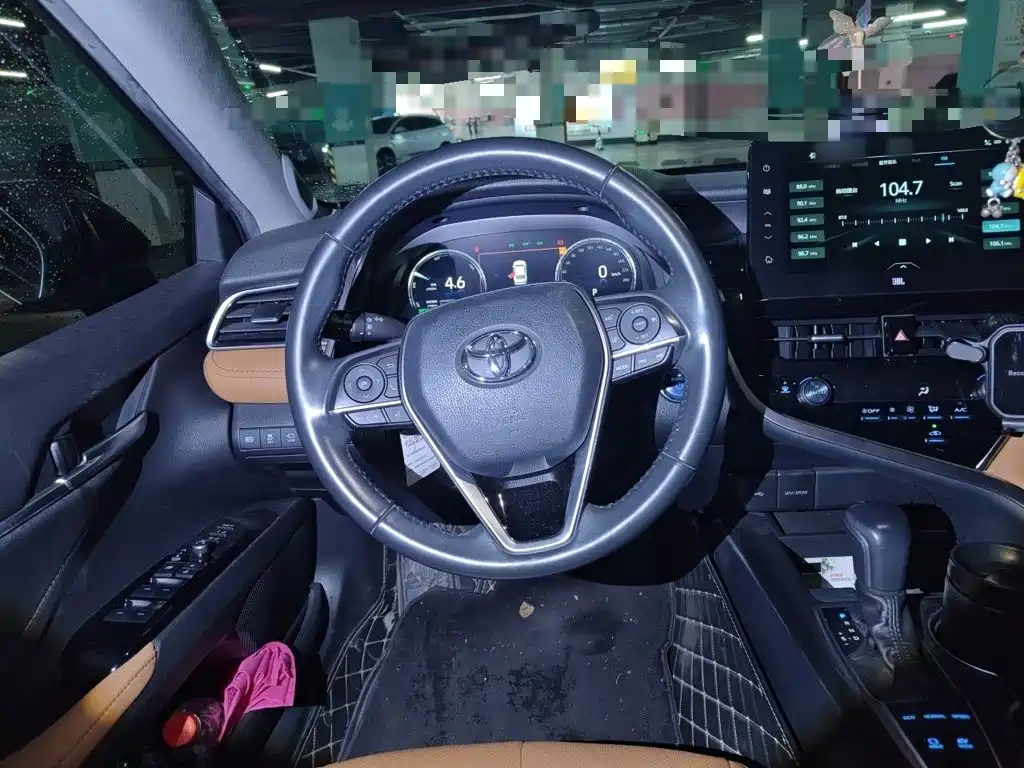 Toyota Camry — миниатюра 3