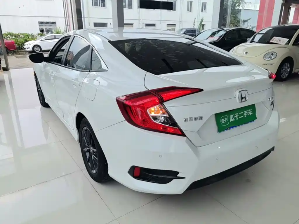 Honda Civic — миниатюра 5