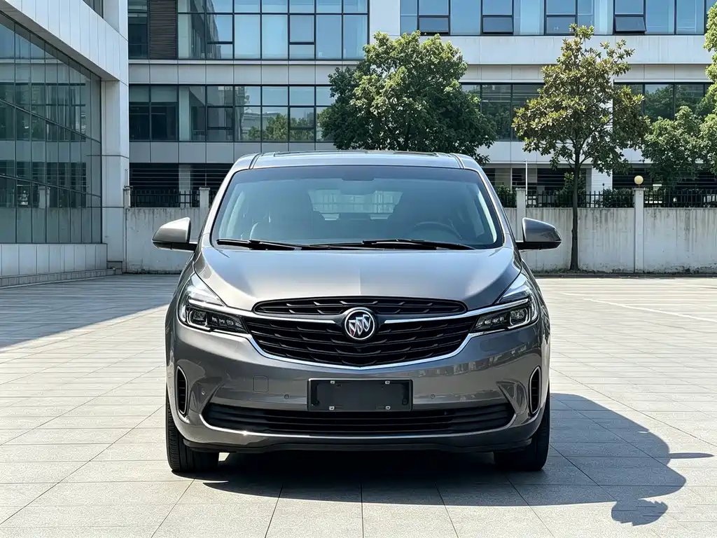 Buick GL8 — миниатюра 2