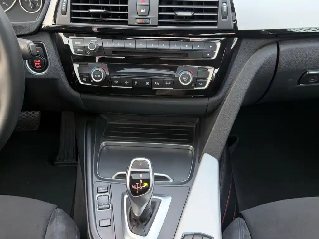 BMW 3 Series — миниатюра 7