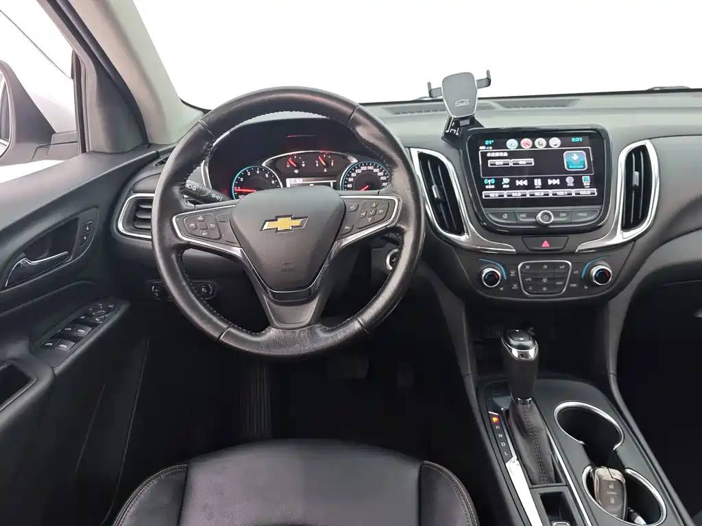 Chevrolet Equinox — миниатюра 20