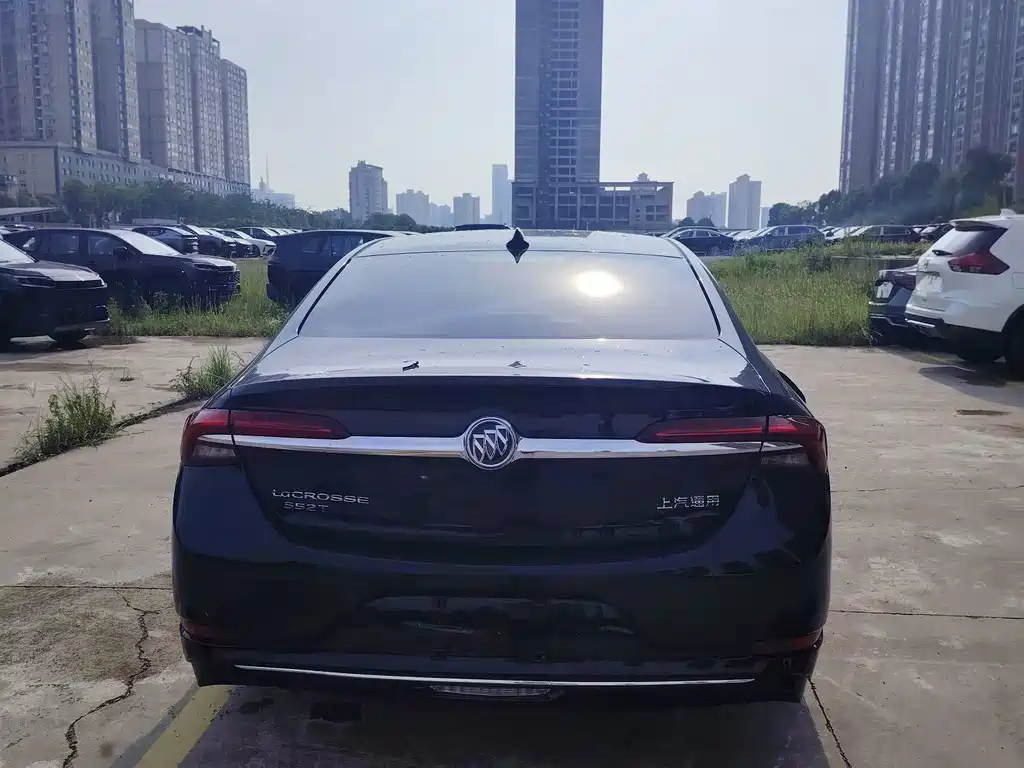 Buick LaCrosse — миниатюра 8
