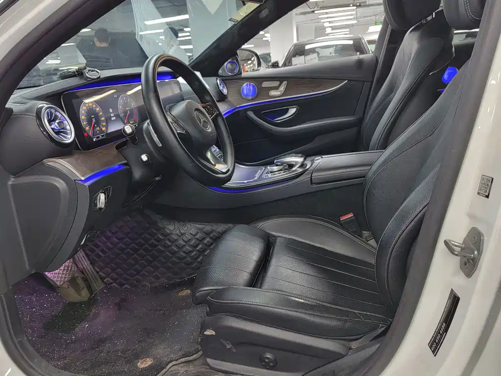 Mercedes-Benz E-Class — миниатюра 5