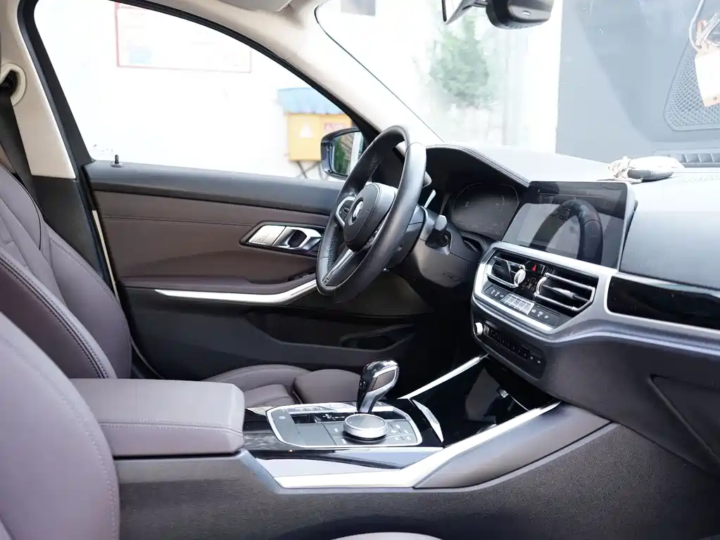 BMW 3 Series — миниатюра 13