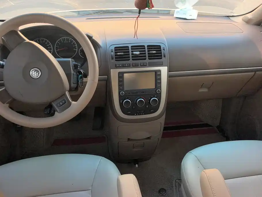 Buick GL8 — миниатюра 12