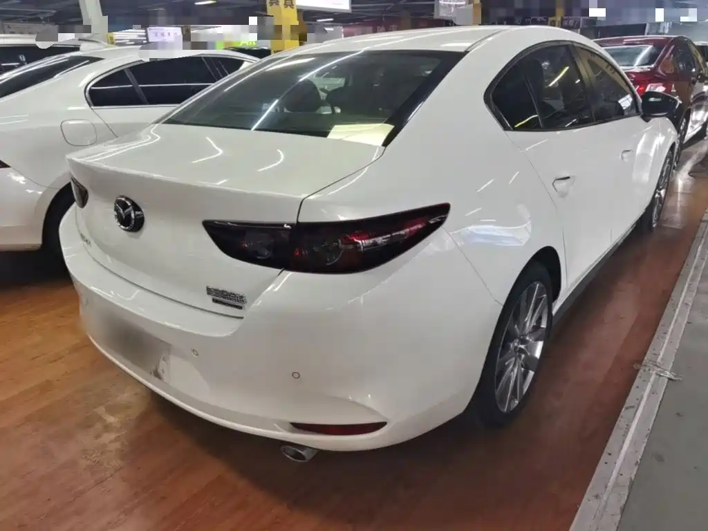 Mazda 3 Axela — миниатюра 7