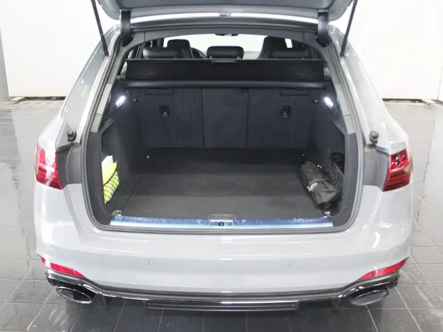 Audi RS 4 — миниатюра 7