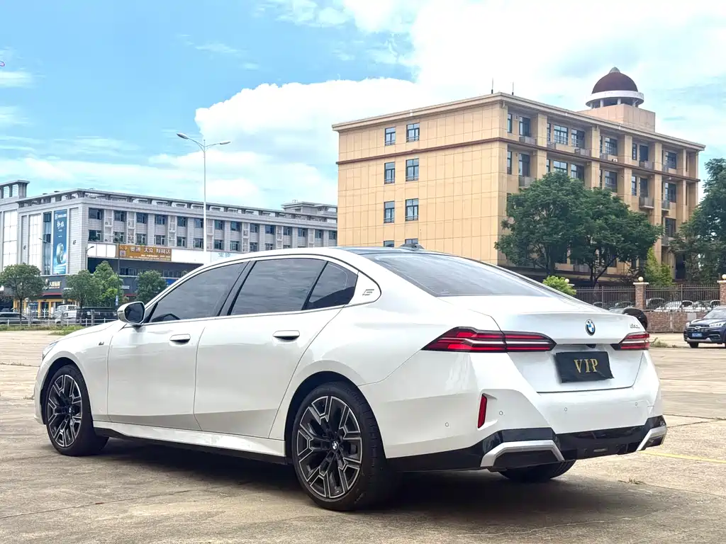 BMW 5 Series 5 2025 530Li Premium M Sport