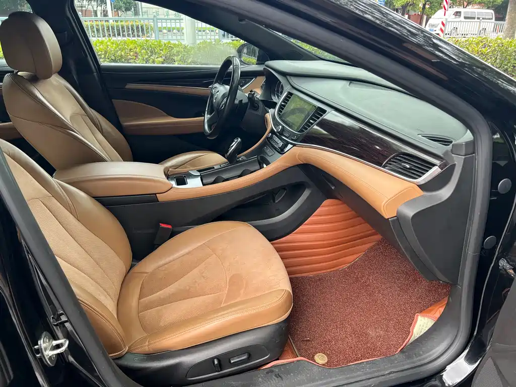 Buick LaCrosse — миниатюра 12