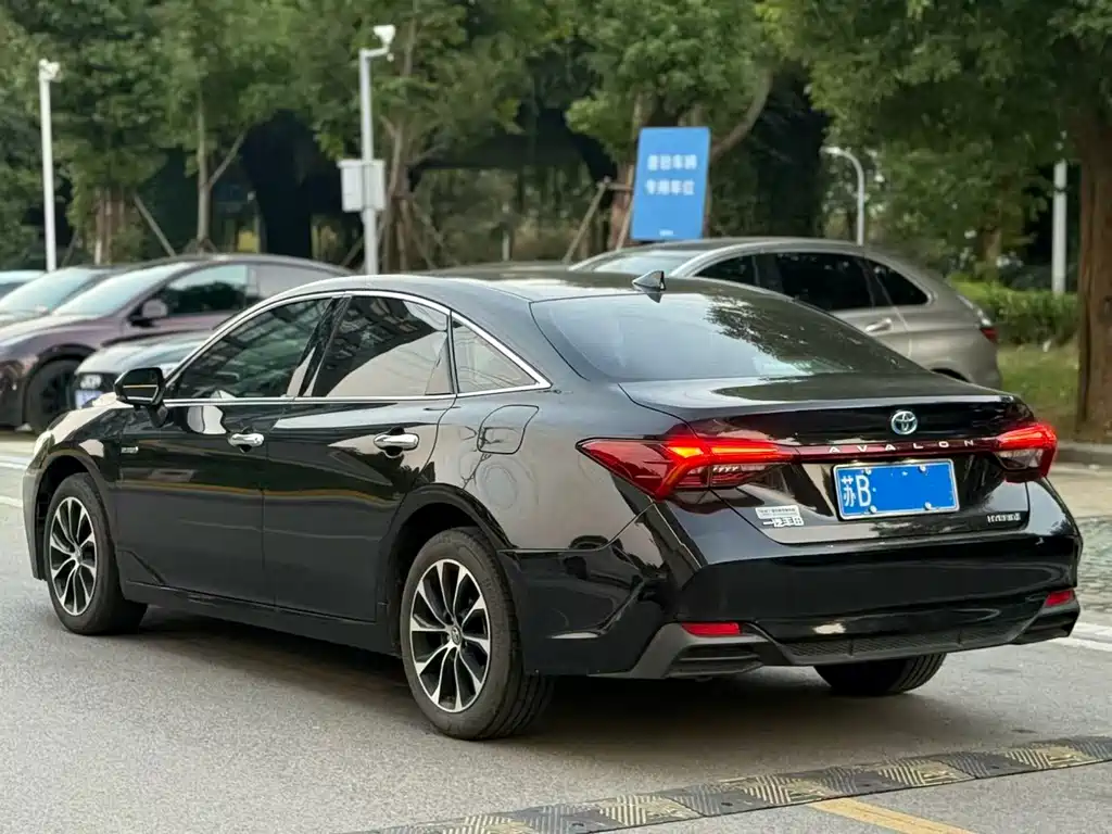 Toyota Avalon — миниатюра 4