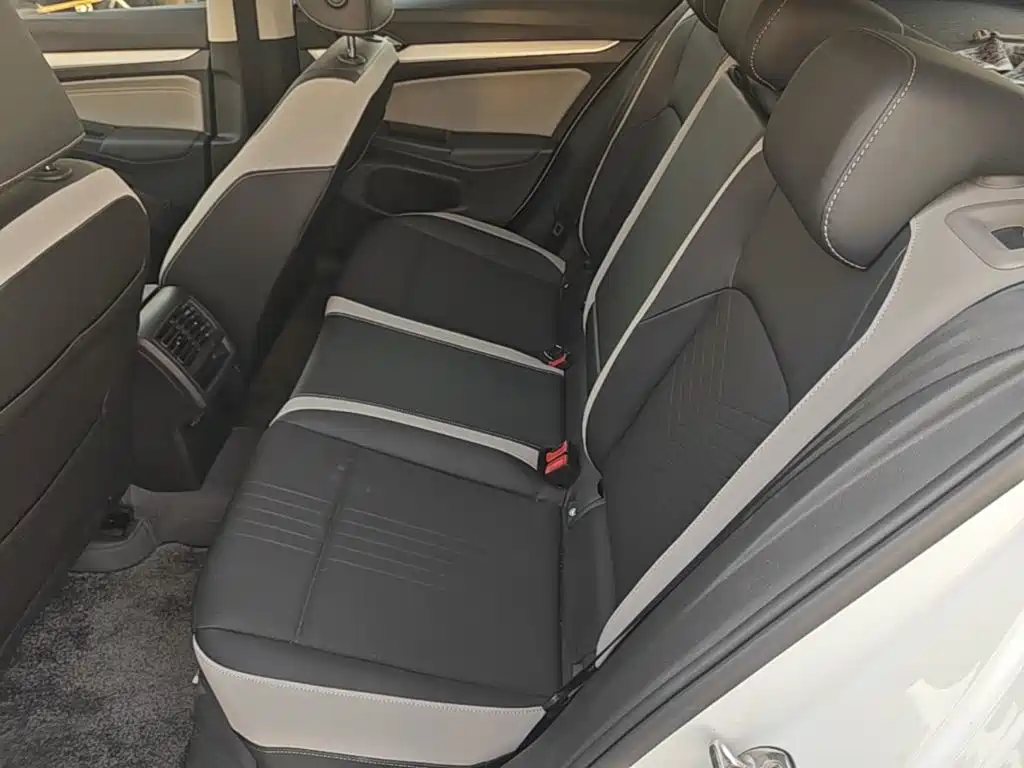 Volkswagen Golf — миниатюра 17