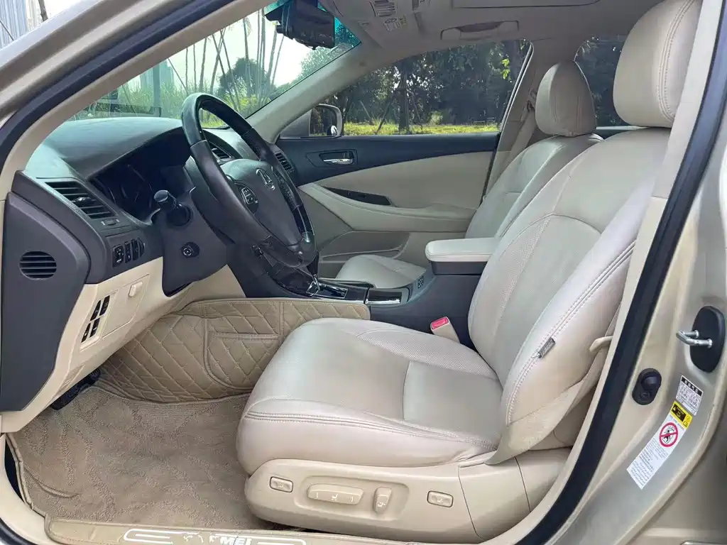 Lexus ES — миниатюра 14