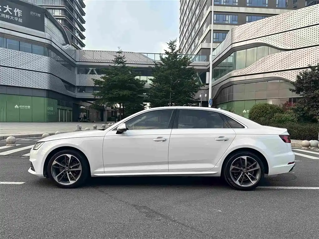 Audi A4L — миниатюра 10