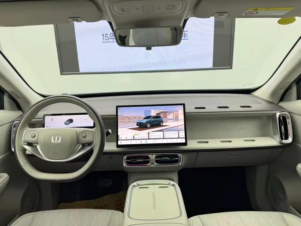 Leapmotor Leapmotor B10 — миниатюра 10