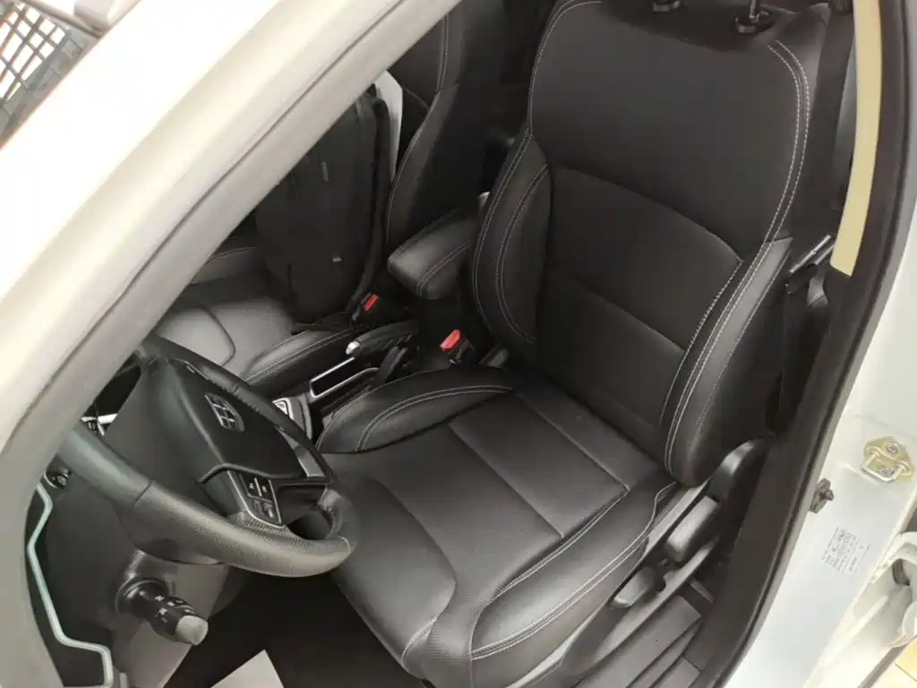 Geely Vision X3 — миниатюра 15