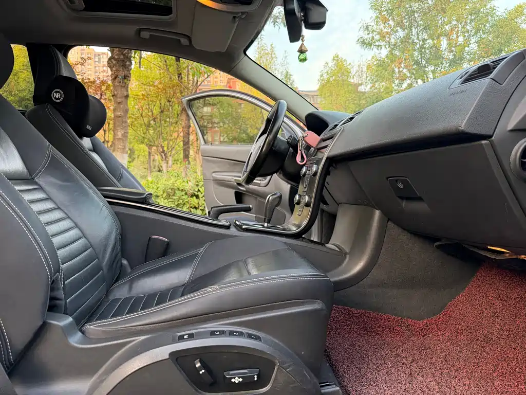 Volvo C30 — миниатюра 8