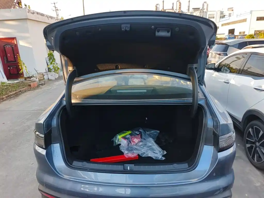 BYD Seal 05 DM-i — миниатюра 19