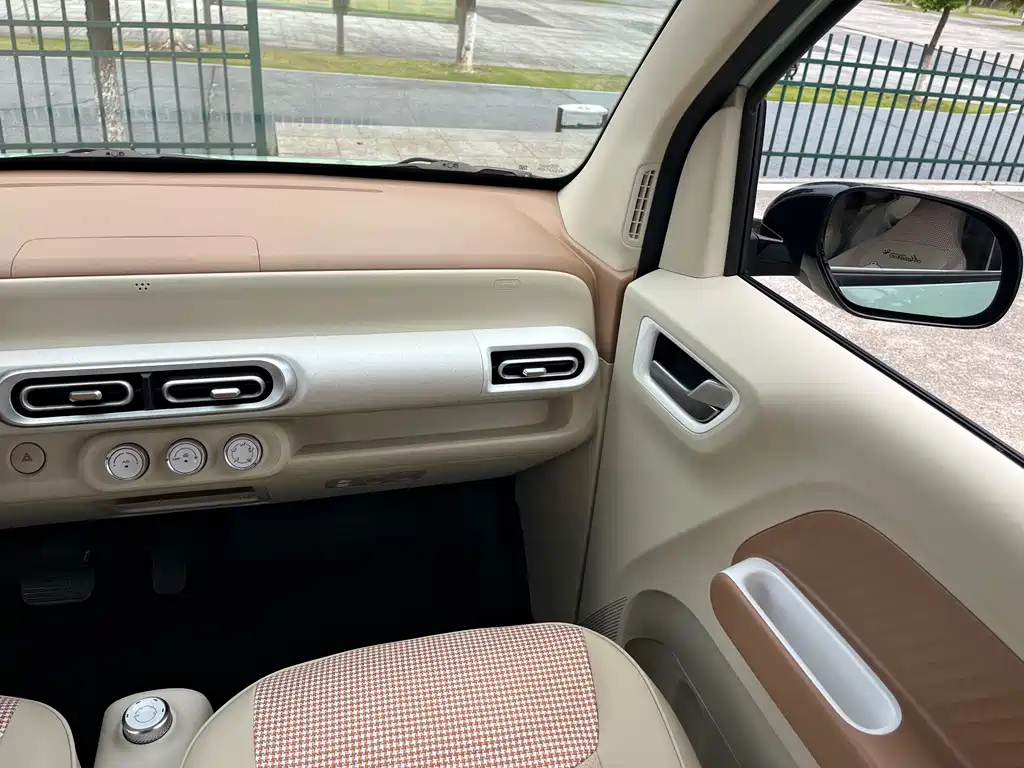 Wuling MINIEV — миниатюра 23